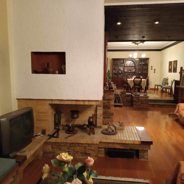 (For Rent) Residential Floor Apartment || Athens North/Irakleio - 190 Sq.m, 3 Bedrooms, 1.450€ 