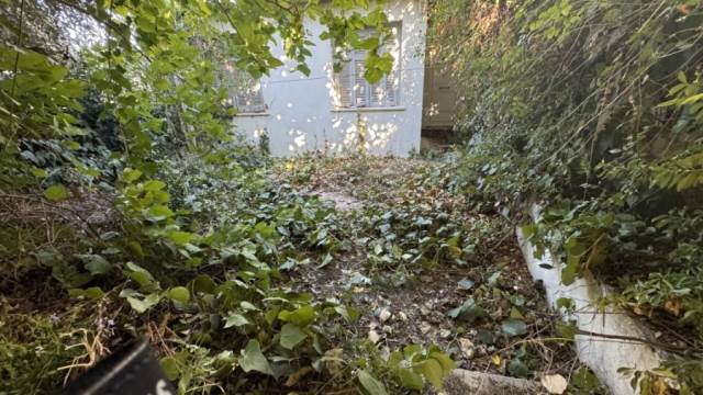 (Προς Πώληση) Αξιοποιήσιμη Γη Οικόπεδο || Αθήνα Βόρεια/Μαρούσι - 180 τ.μ, 145.000€ 